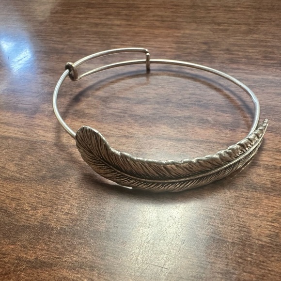 Alex and Ani Leaf Cuff Charm‎ Bracelet - Picture 1 of 3